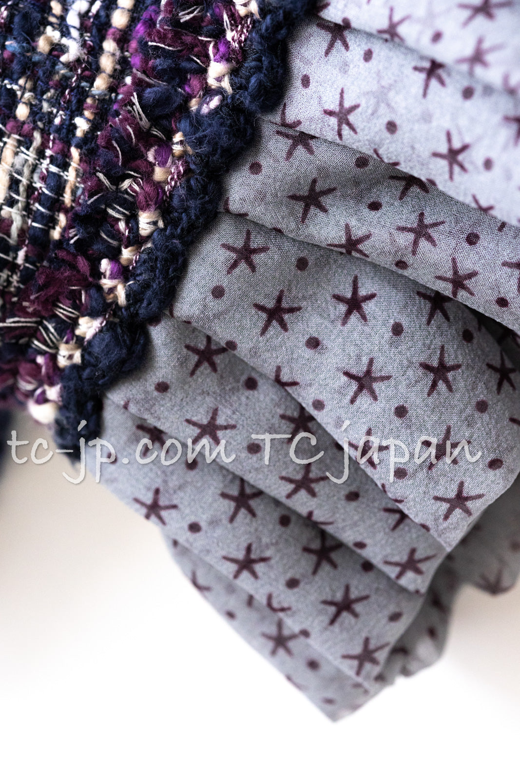 CHANEL 12S Purple Gray Cotton Tweed Silk Star Pleated Ruffle Jacket 34 シャネル パープル グレー コットン ツイード シルク スター プリーツ ラッフル ノーカラー ジャケット 即発