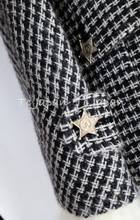 CHANEL 14PF Black Gray Mohair Light Long Coat With Soft real Lamb Fur 34 36 38 シャネル グレー ホワイト モヘア とっても軽くてふんわり暖か リアル ラム ファー付 ロング コート 即発