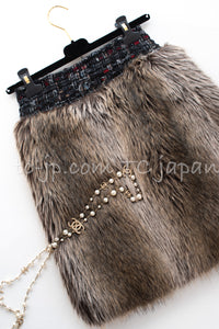 CHANEL 10A Black Re d Wool Lesage Tweed Fantasy Fur Mini Skirt 34 シャネル ブラック レッド ウール ルサージュ ファンタジー ファー ミニ スカート 即発