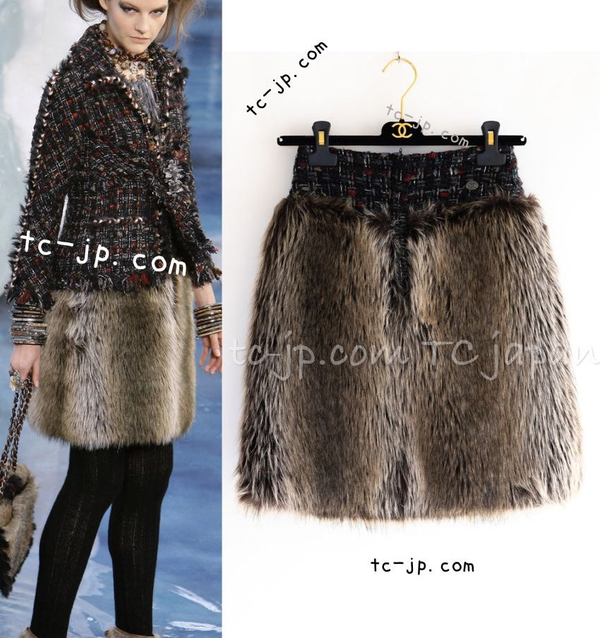 CHANEL 10A Black Re d Wool Lesage Tweed Fantasy Fur Mini Skirt 34 シャネル ブラック レッド ウール ルサージュ ファンタジー ファー ミニ スカート 即発