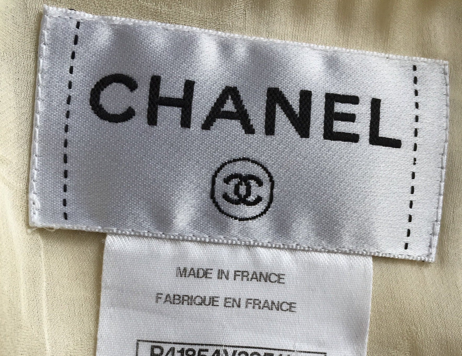 CHANEL 11A $6K Uma Thurman ivory Wool Gold Chain Trimming Dress 34 36 38 シャネル アイボリー ウール チェーン トリム ワンピース 即発