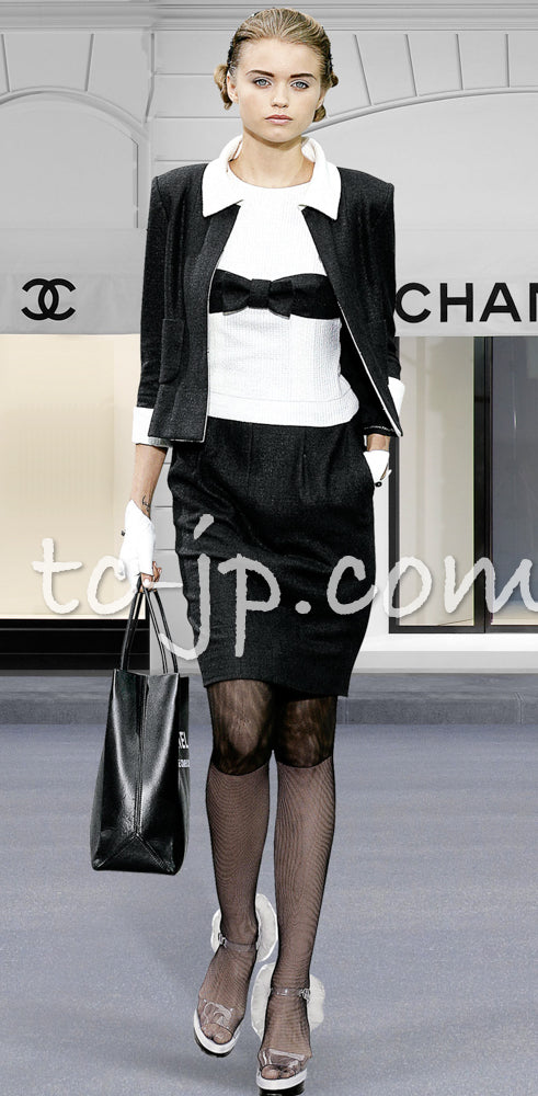 CHANEL 09S Black Ivory Two Tone Color Jacket Dress Carla Bruni 36 38 シャネル ブラック アイボリー  黒白 ツートンカラー ジャケット ワンピース 定番 即発