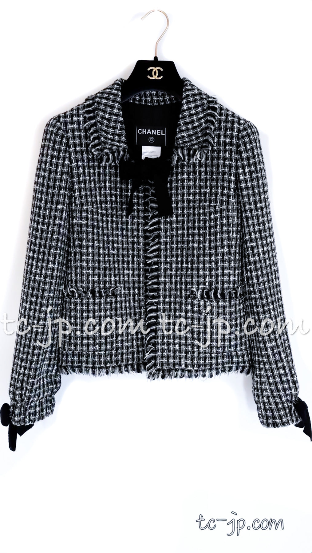 CHANEL 04PF Ivory Beige Bow Ribbon Jacket Skirt Suit 38 42 シャネル アイボリー ベージュ リボン ツイード ジャケット スカート スーツ 即発