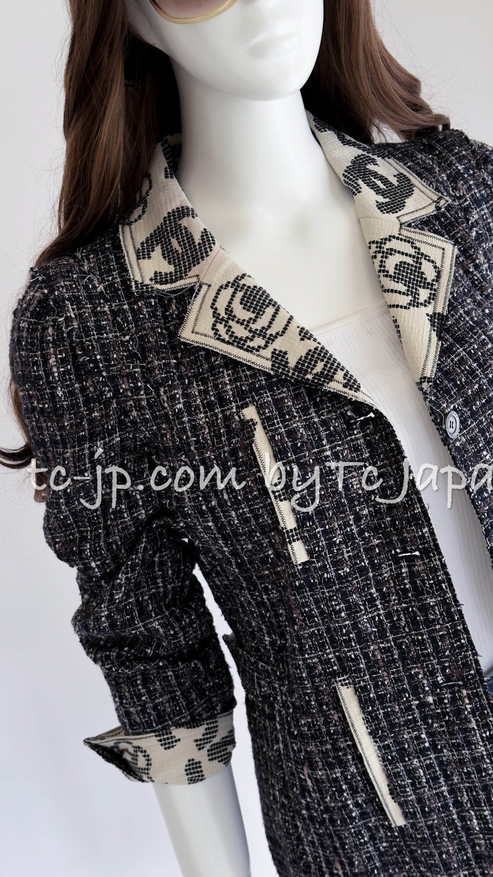 CHANEL 06S Gray Beige CC Logo Tweed Jacket Skirt Suit 38 シャネル CCロゴ グレー ベージュ ツイード ジャケット スカート スーツ 即発