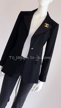 CHANEL 08PF Black Wool Lion Button Blazer Jacket 36 シャネル ブラック・ウール・ライオンボタン・ジャケット