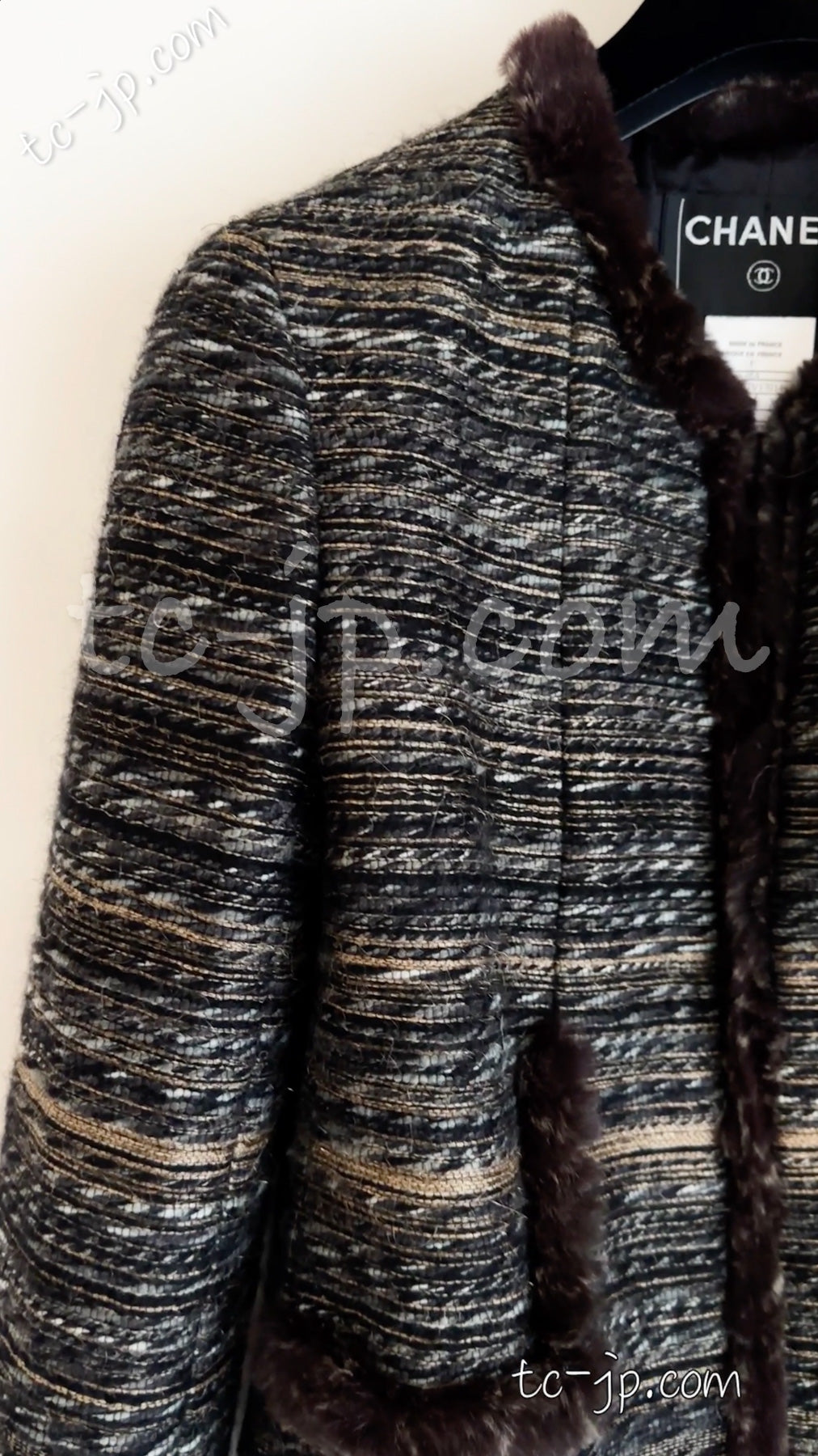 CHANEL 05A Black Charcoal Rabbit Fur trim Jacket Skirt Suit 38 42 シャネル ブラック・チャコール グレー・ラビット ファー ・ジャケット・スカート・スーツ 即発