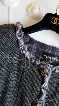 CHANEL 13PF Edinburgh Gray GreyTrim Wool Tweed Jacket 34 シャネル グレー トリミング ウール 100% ツイード ジャケット 即発
