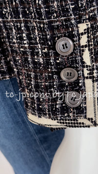 CHANEL 06S Gray Beige CC Logo Tweed Jacket Skirt Suit 38 シャネル CCロゴ グレー ベージュ ツイード ジャケット スカート スーツ 即発