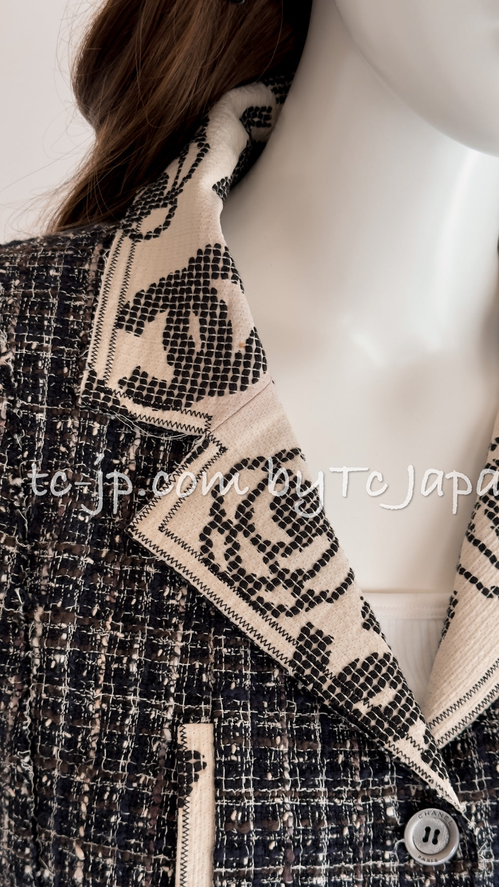 CHANEL 06S Gray Beige CC Logo Tweed Jacket Skirt Suit 38 シャネル CCロゴ グレー ベージュ ツイード ジャケット スカート スーツ 即発