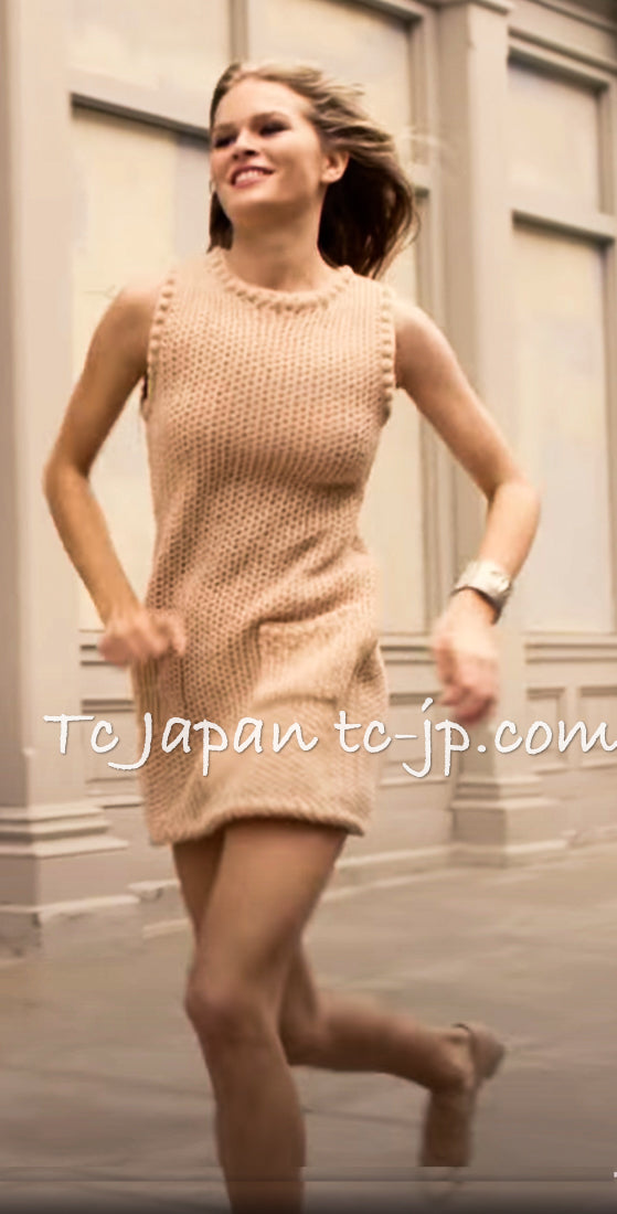 CHANEL 17C Beige Brown cotton knit Dress 36 38 シャネル ベージュ・ブラウン・コットン ニット  ワンピース・カーディガン 即発