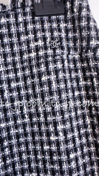 CHANEL 04PF Black Ivory Bow Ribbon Jacket Skirt 36 シャネル ブラック アイボリー リボン ツイード ジャケット スカート 即発