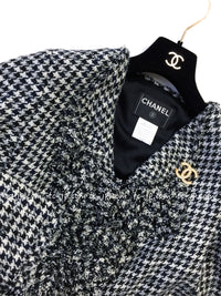 CHANEL 07S Black Gray Houndstooth Fringe Silk Linen Wool Tweed Jacket 34 36 シャネル ブラック グレー フリンジ ツイード ジャケット 千鳥格子 即発