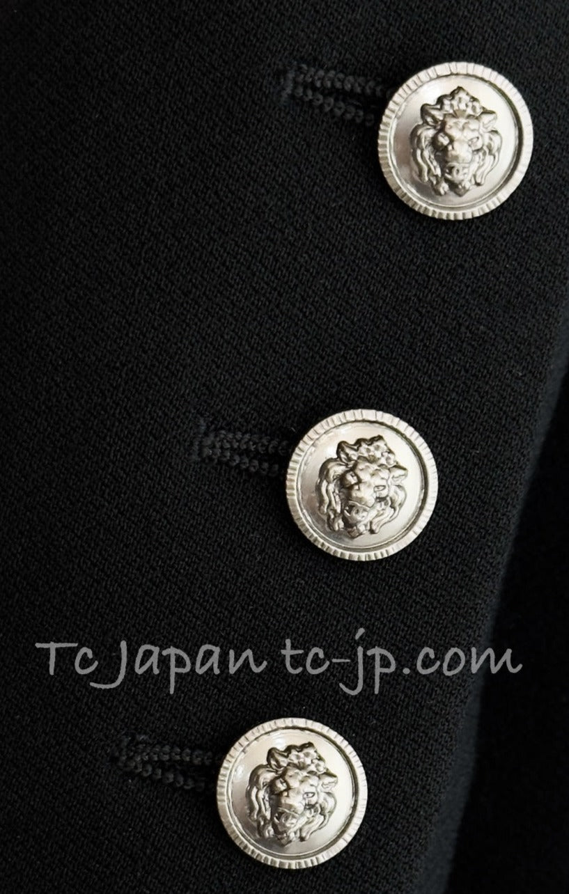 CHANEL 08PF Black Wool Lion Button Blazer Jacket 36 シャネル ブラック・ウール・ライオンボタン・ジャケット