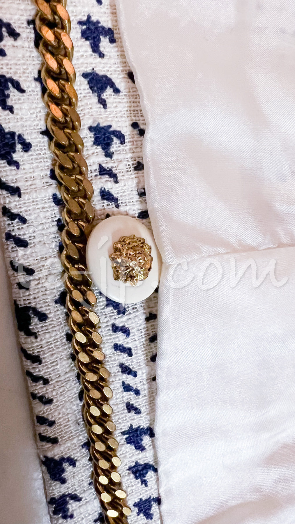 CHANEL 80's Vintage White Navy Silk Jacket Skirt Suit 34 シャネル ヴィンテージ ホワイト ネイビー シルク ジャケット スカート スーツ 即発