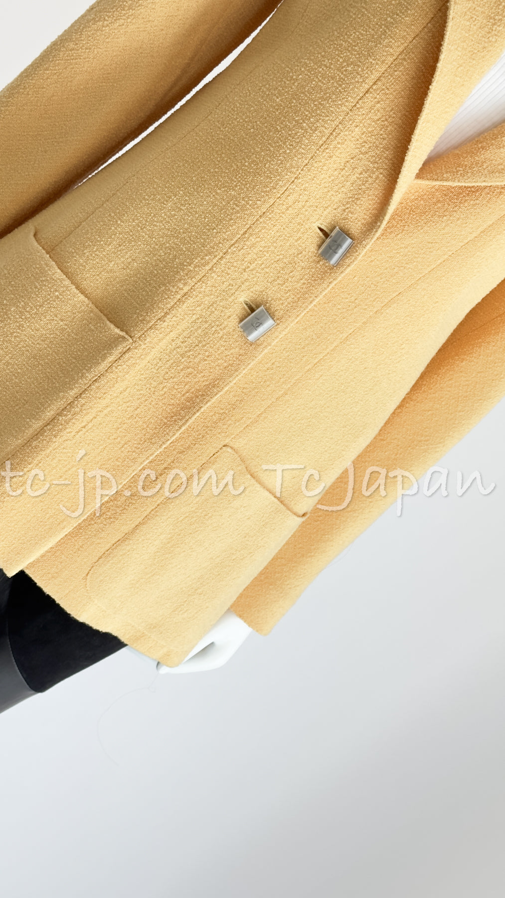 CHANEL 99C Soft Yellow CC Buttons Wool Tweed Jacket 38 40 シャネル ソフトイエロー・CCボタン・ウール・ジャケット 即発