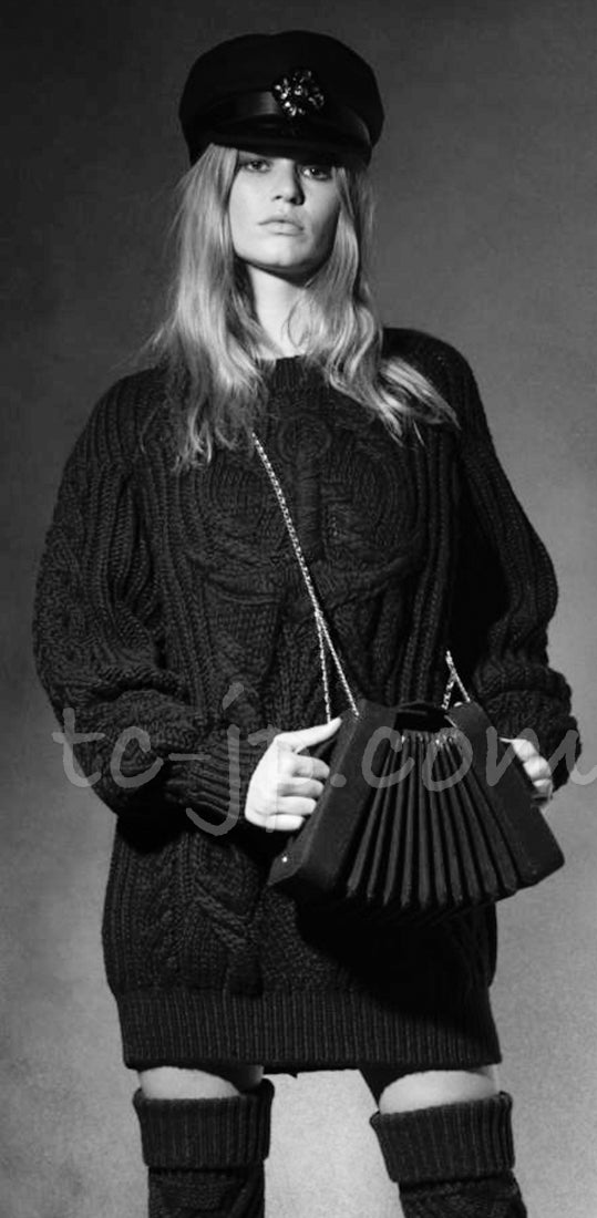 CHANEL 18PF Navy Wool Cashmere Dress Knit Sweater 38 40 42 シャネル ネイビー・ウール・カシミア・ケーブル・ニット・ワンピース・セーター 即発