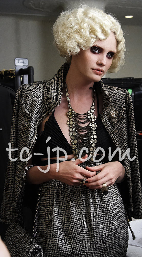 CHANEL 10C Black Ivory Gold Stand Collar Tweed Jacket Skirt Suit 34 40 シャネル ブラック アイボリー ゴールド スタンドカラー ツイード ジャケット スカート スーツ 即発