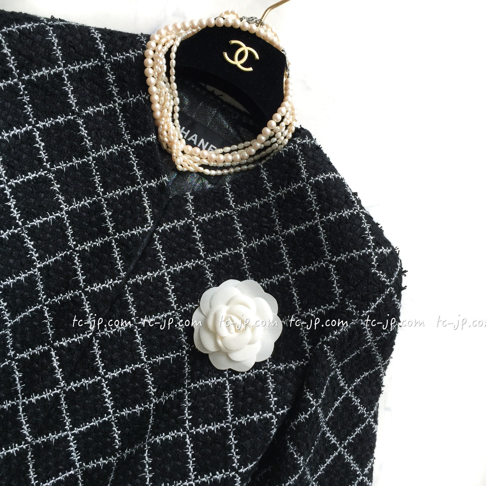 CHANEL 16S Black White Matelasse Plaid Print Coat 34 36 シャネル ブラック ホワイト マトラッセ コート 即発