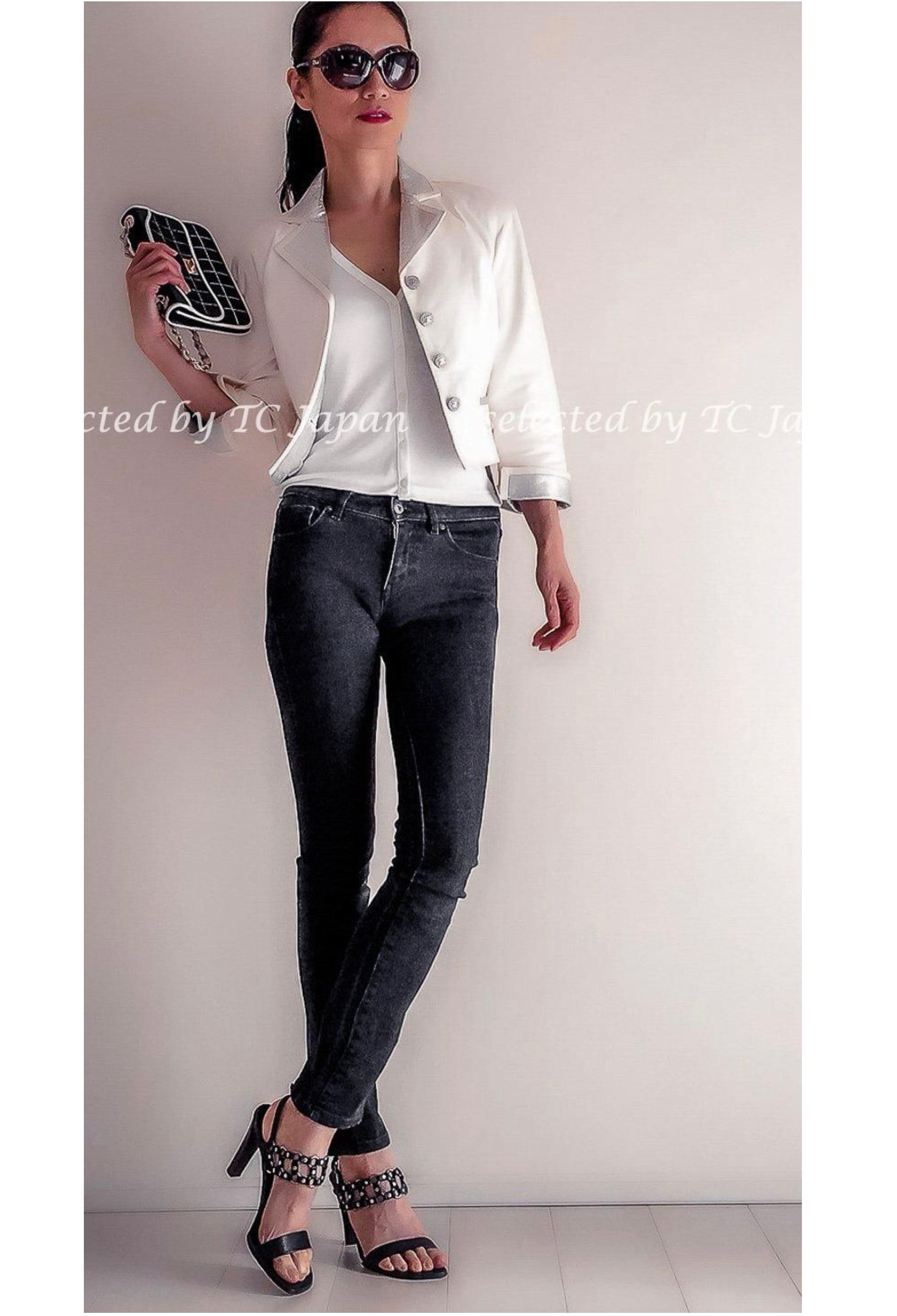 CHANEL 12C ivory Creme Lambskin Leather Jacket with Silver Collars 38 シャネル アイボリー・レザー・ジャケット即発