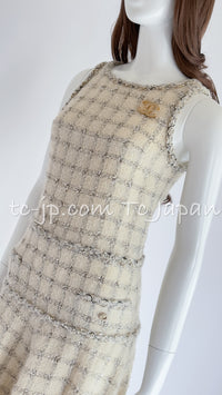 CHANEL 11A $6K Uma Thurman ivory Wool Gold Chain Dress 34 36 38 シャネル アイボリー・ウール・チェーン・ワンピース 即発