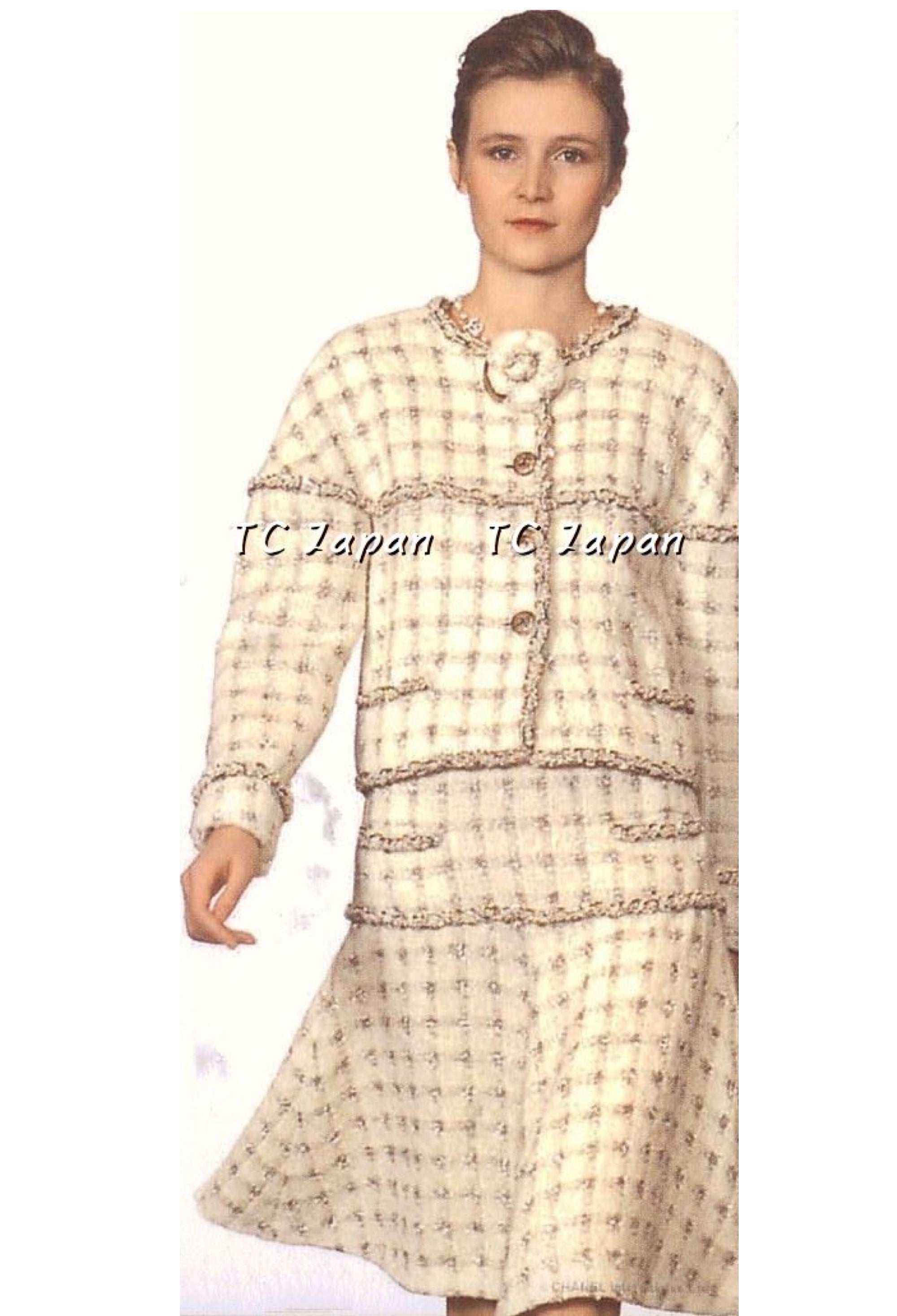 CHANEL 11A $6K Uma Thurman ivory Wool Gold Chain Trimming Dress 34 36 38 シャネル アイボリー ウール チェーン トリム ワンピース 即発