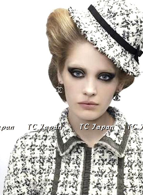 CHANEL 09S Silk Silver skirt Zip Jacket suit 40 42 シャネル ・グレー・ジャケット・スカート 即発 - シャネル TC JAPAN