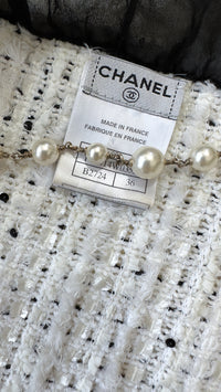 CHANEL 05S White Black Tweed Cardigan Jacket 34 36 シャネル ホワイト ブラック リボン ツイード カーディガン ジャケット 即発