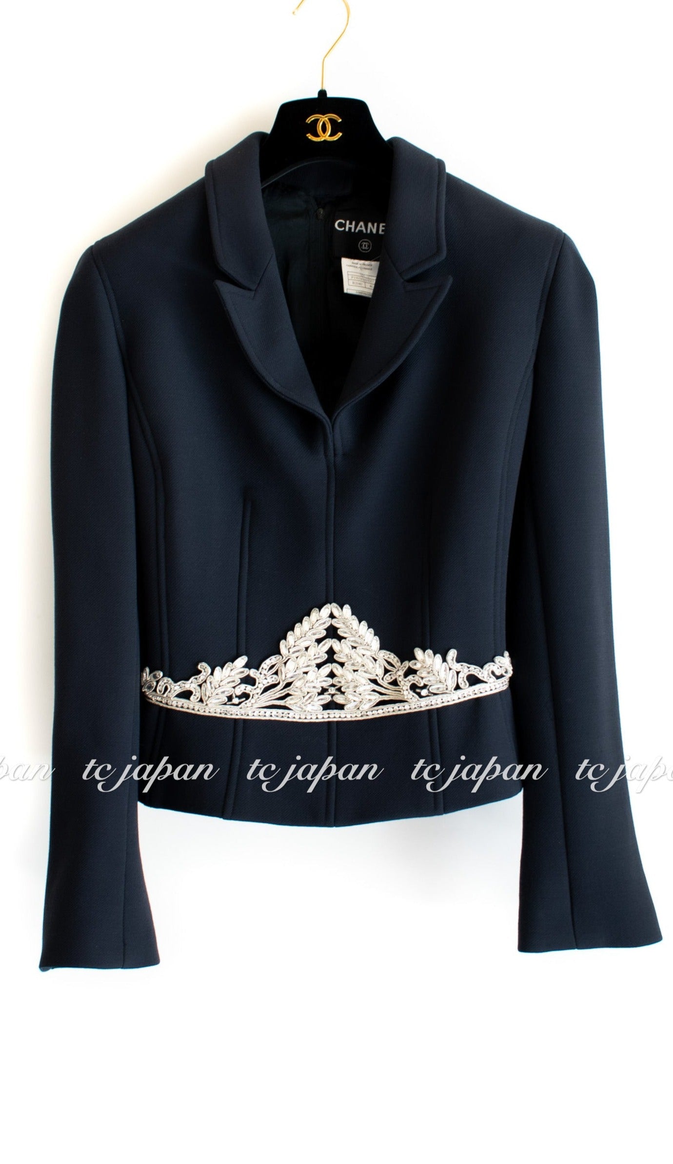 CHANEL 02A Dark Navy Rhinestones Vintage Wool Jacket Skirt Suit 38 40 42 シャネル ダークネイビー・ウール・ヘップバーン風・ラインストーン・王冠ジャケット 即発
