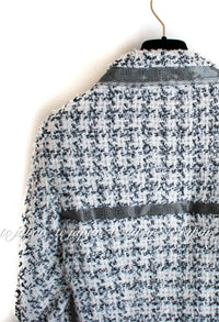 CHANEL 09S Silk tweed Zip Jacket 40 シャネル ・グレー・シルク ツイード ジップ アップ ジャケット 即発