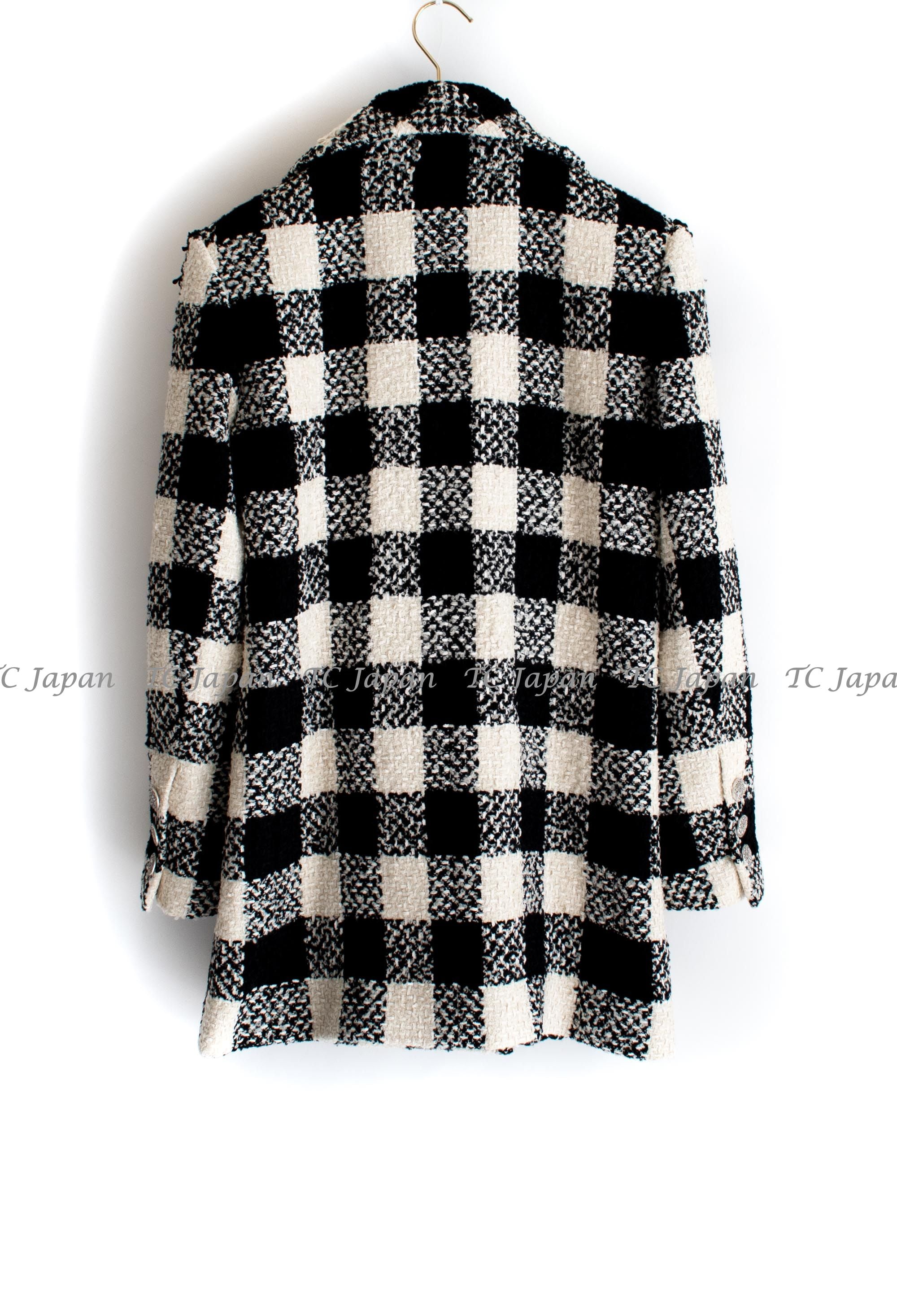 CHANEL 16PF Ivory Black Wool Silk Double Tweed Coat 34 36 38 40 シャネル アイボリー ブラック ウール シルク チェック ツイード コート メンズも!即発