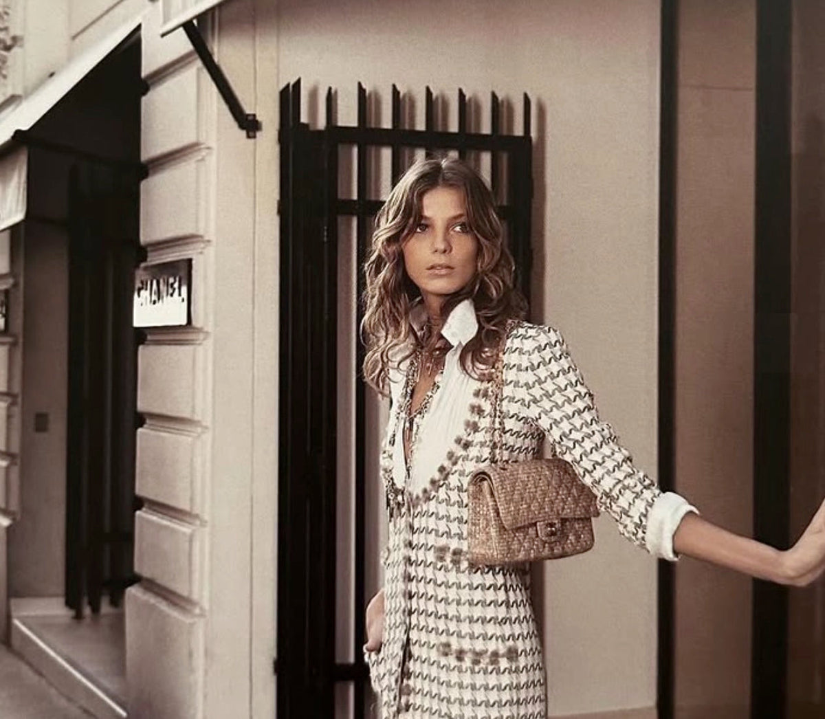 ダリア・ウェーボウイが着るシャネル 05S｜CHANEL 2005年春夏のジャケット・ドレス・スーツ