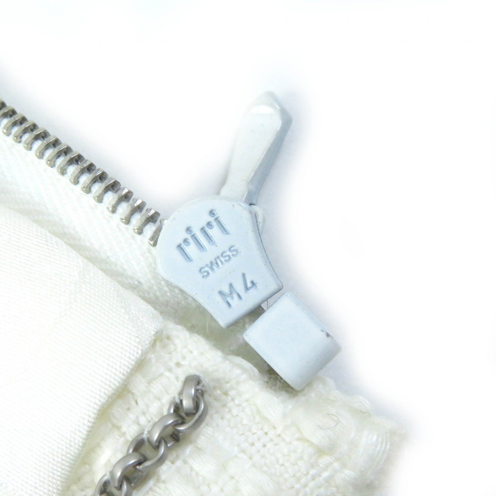 CHANEL ノーカラージャケット