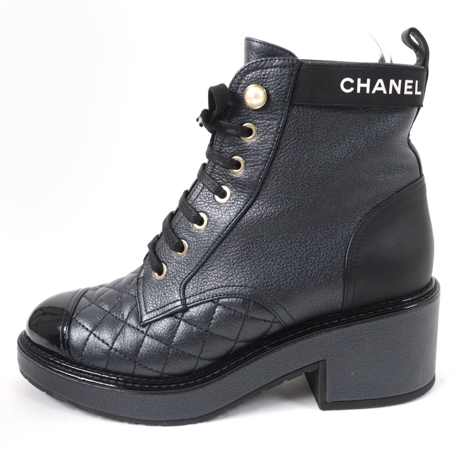 CHANEL アンクルブーツ