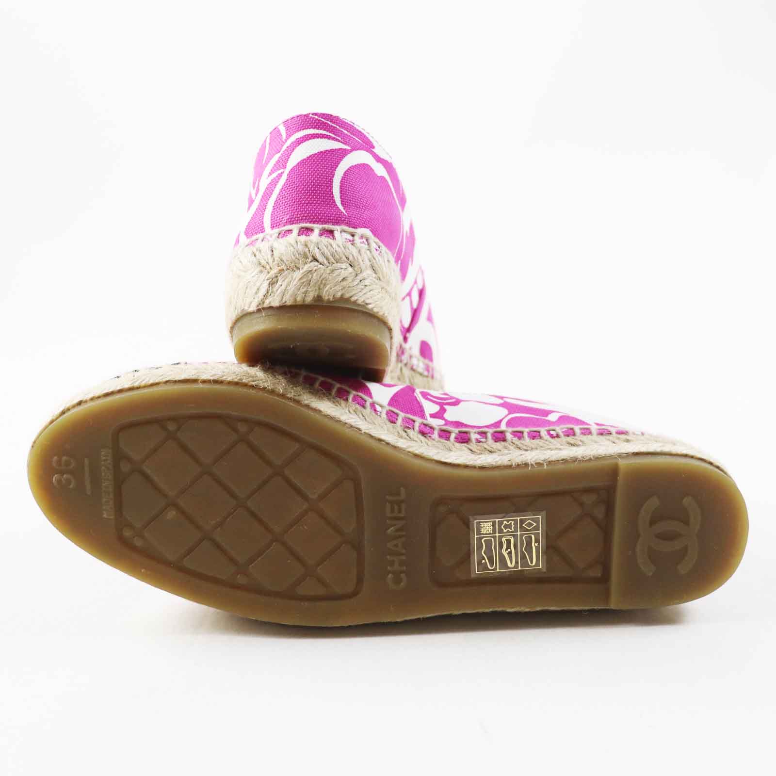 CHANEL スリッポン