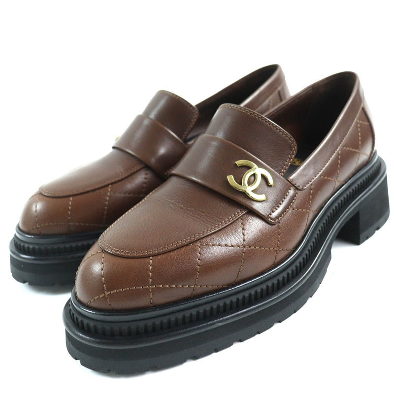 CHANEL ローファー