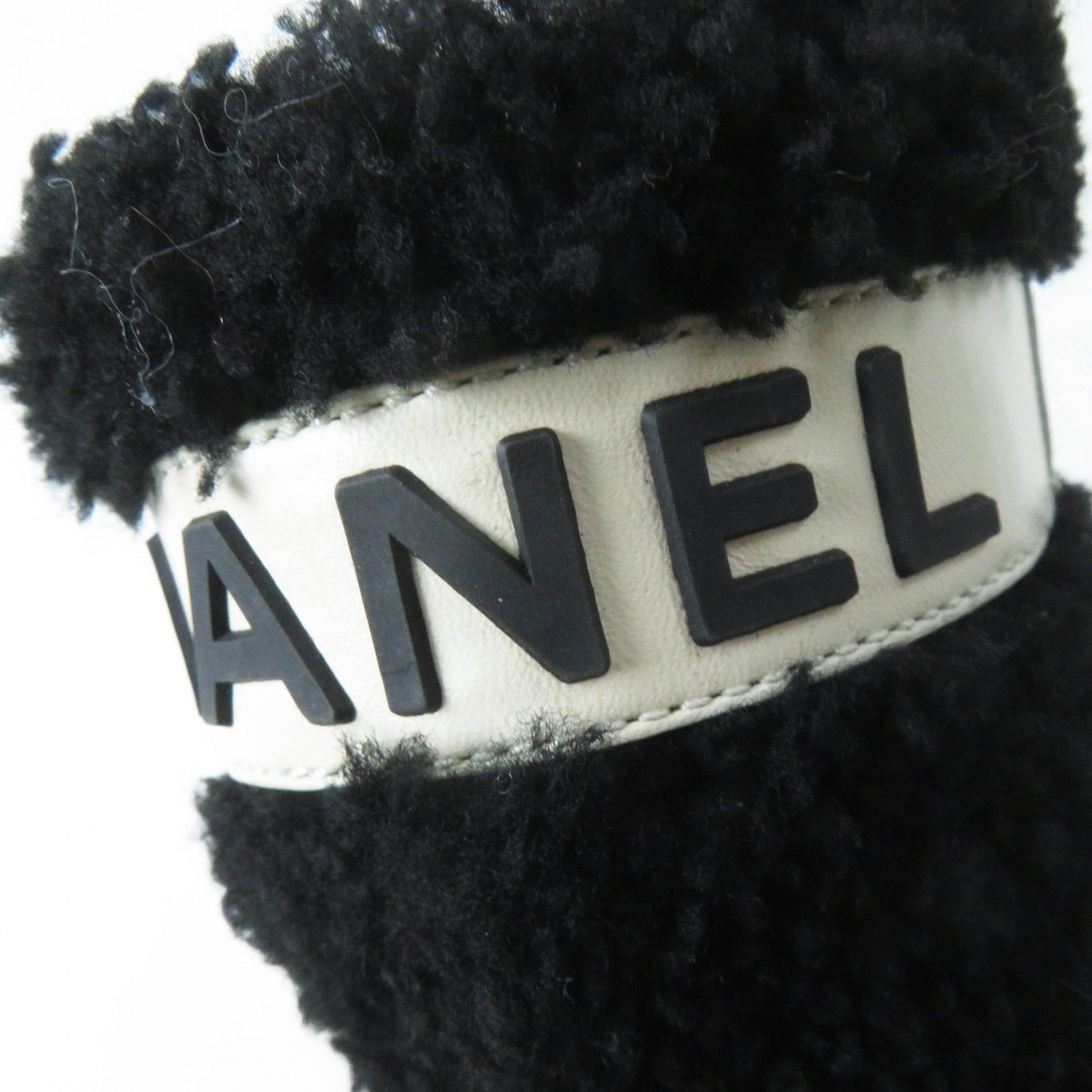 CHANEL ショートブーツ