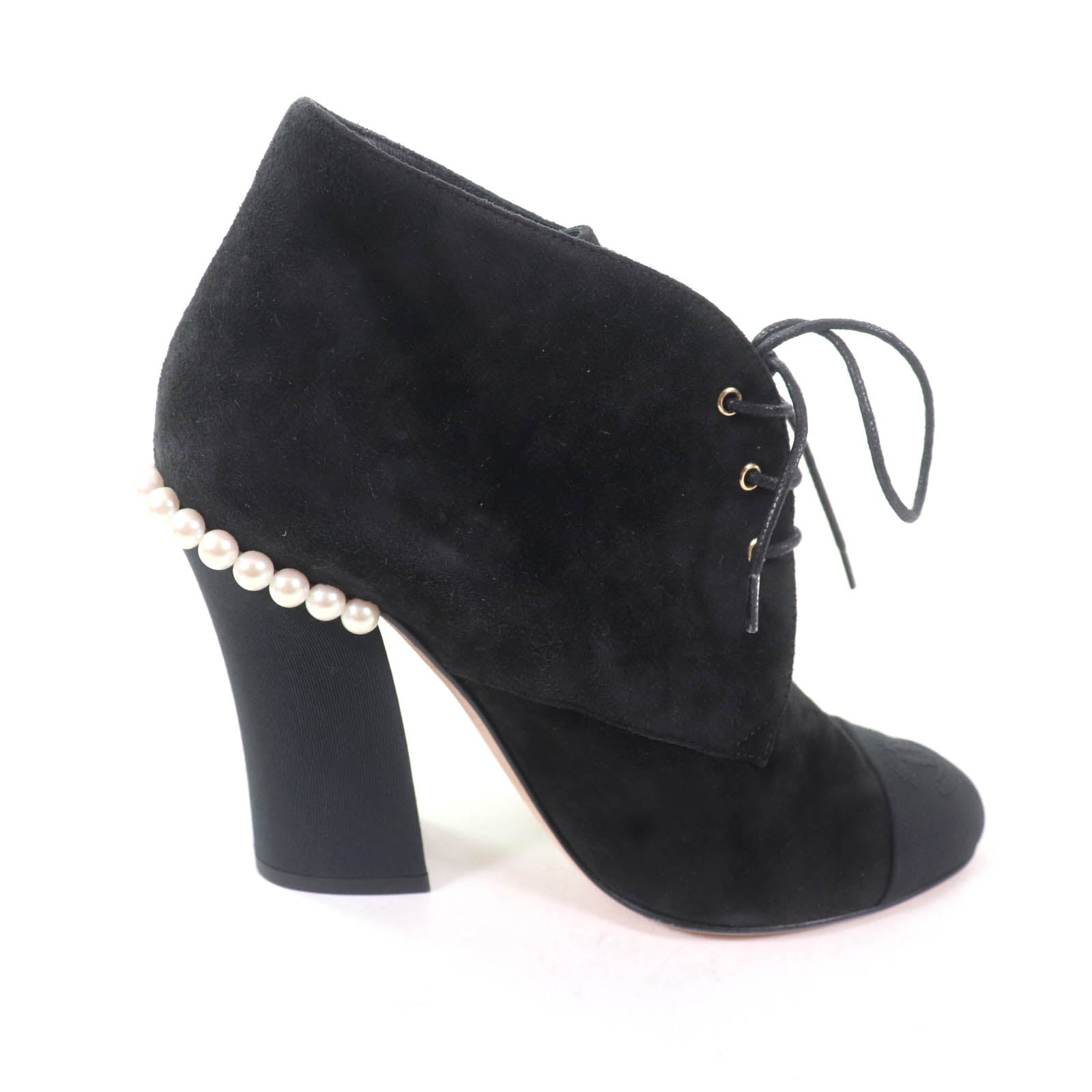 CHANEL アンクルブーツ