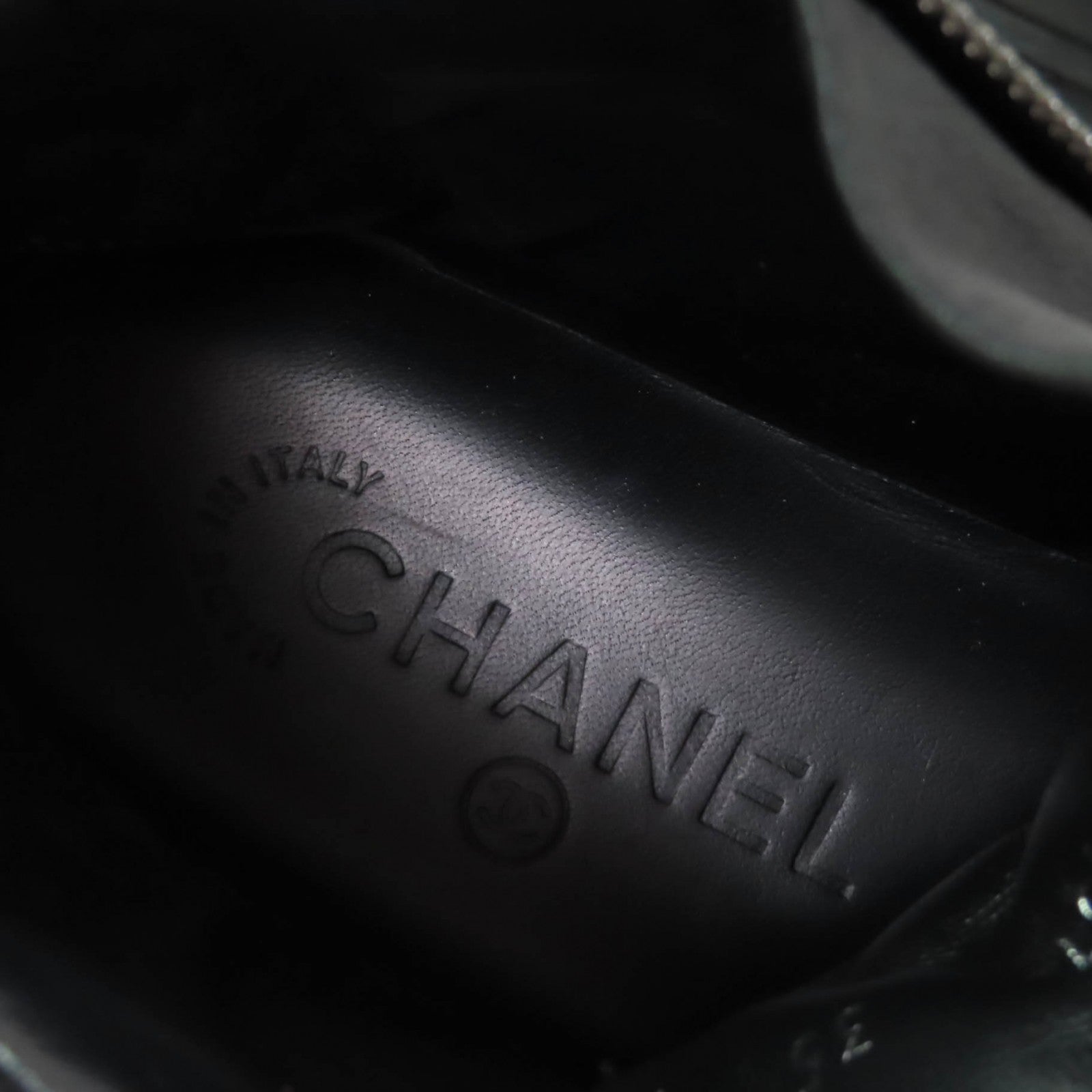 CHANEL ハイカットスニーカー