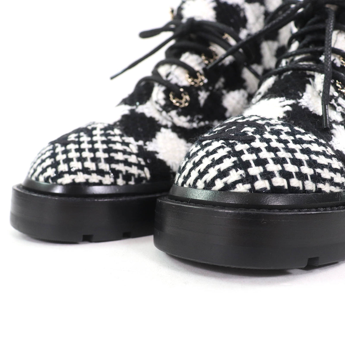 CHANEL アンクルブーツ