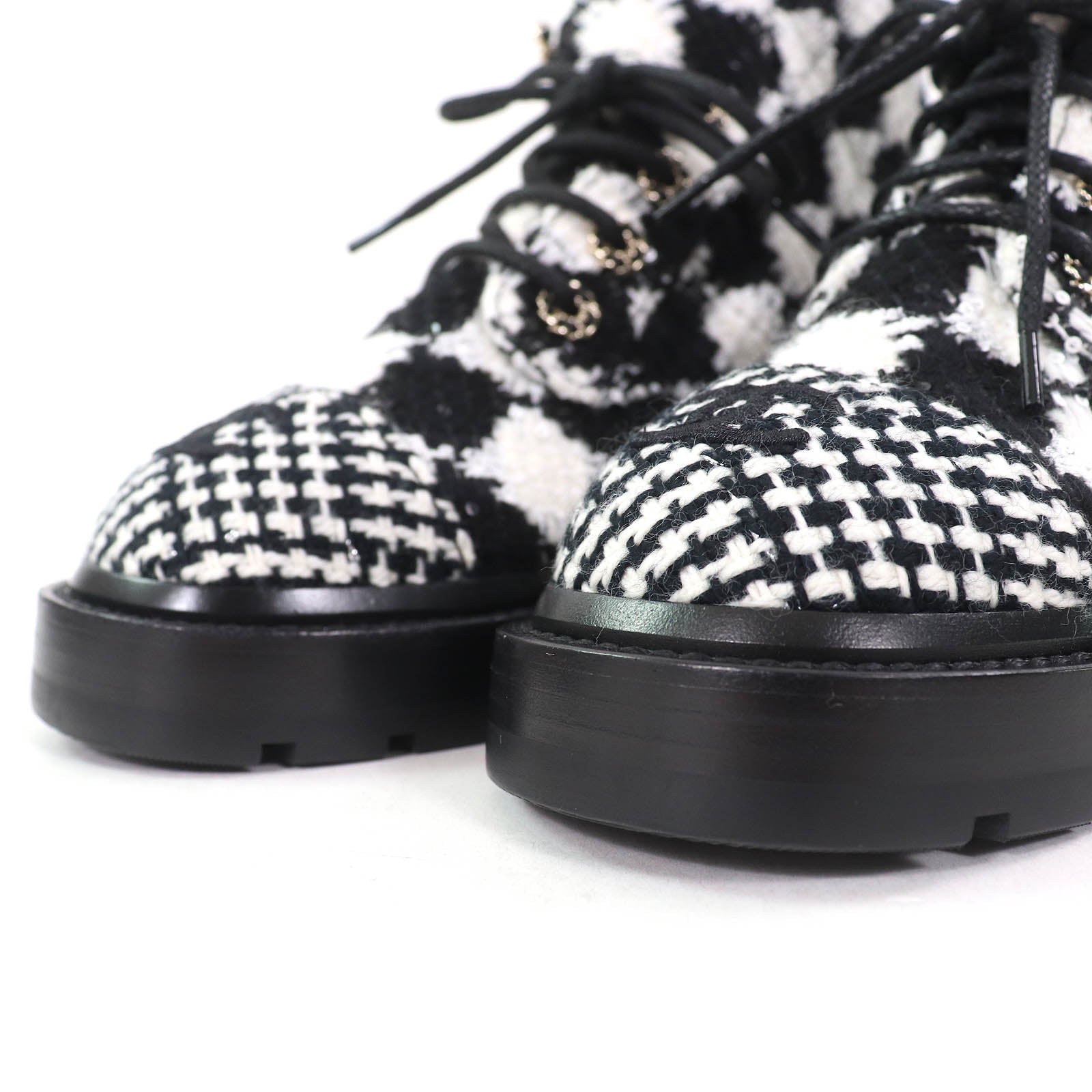 CHANEL アンクルブーツ