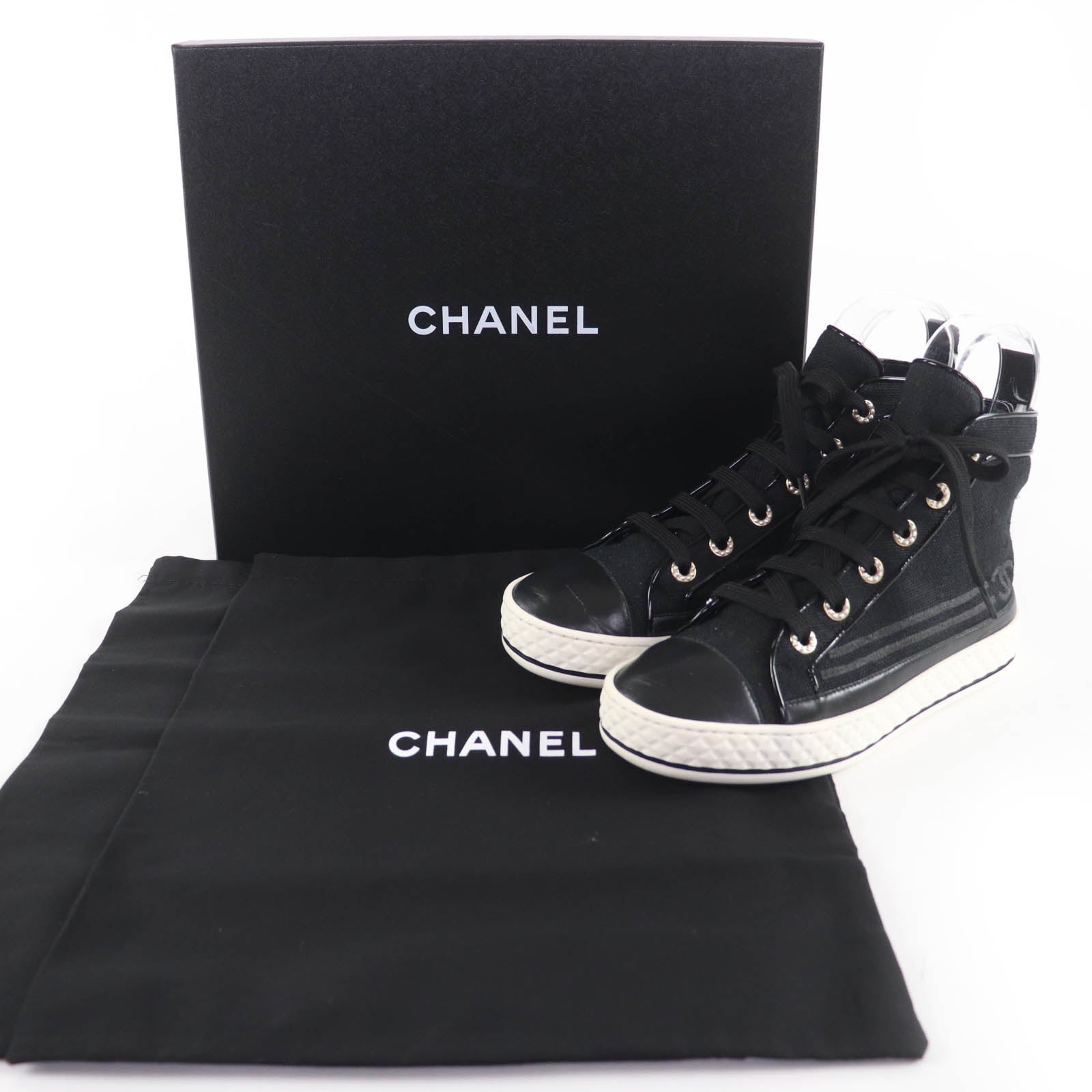 CHANEL ハイカットスニーカー