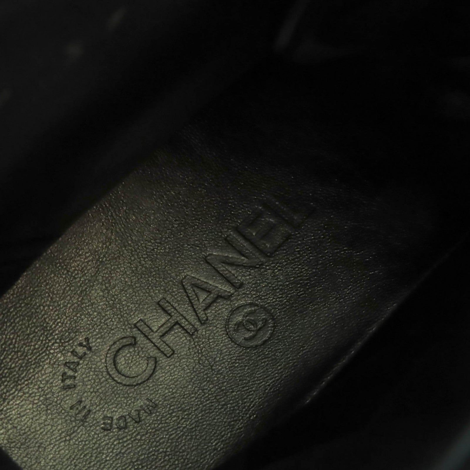 CHANEL ハイカットスニーカー