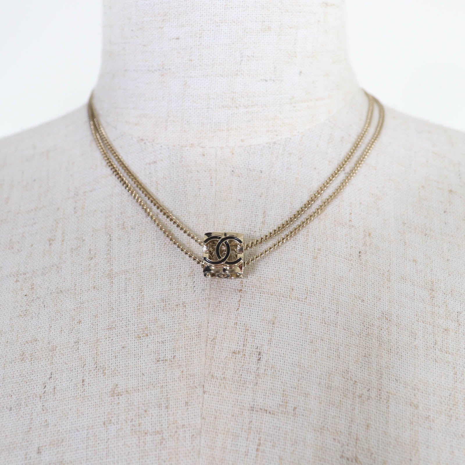 CHANEL gold CC logo women's accessory / シャネル レディース ゴールド CCロゴ アクセサリー