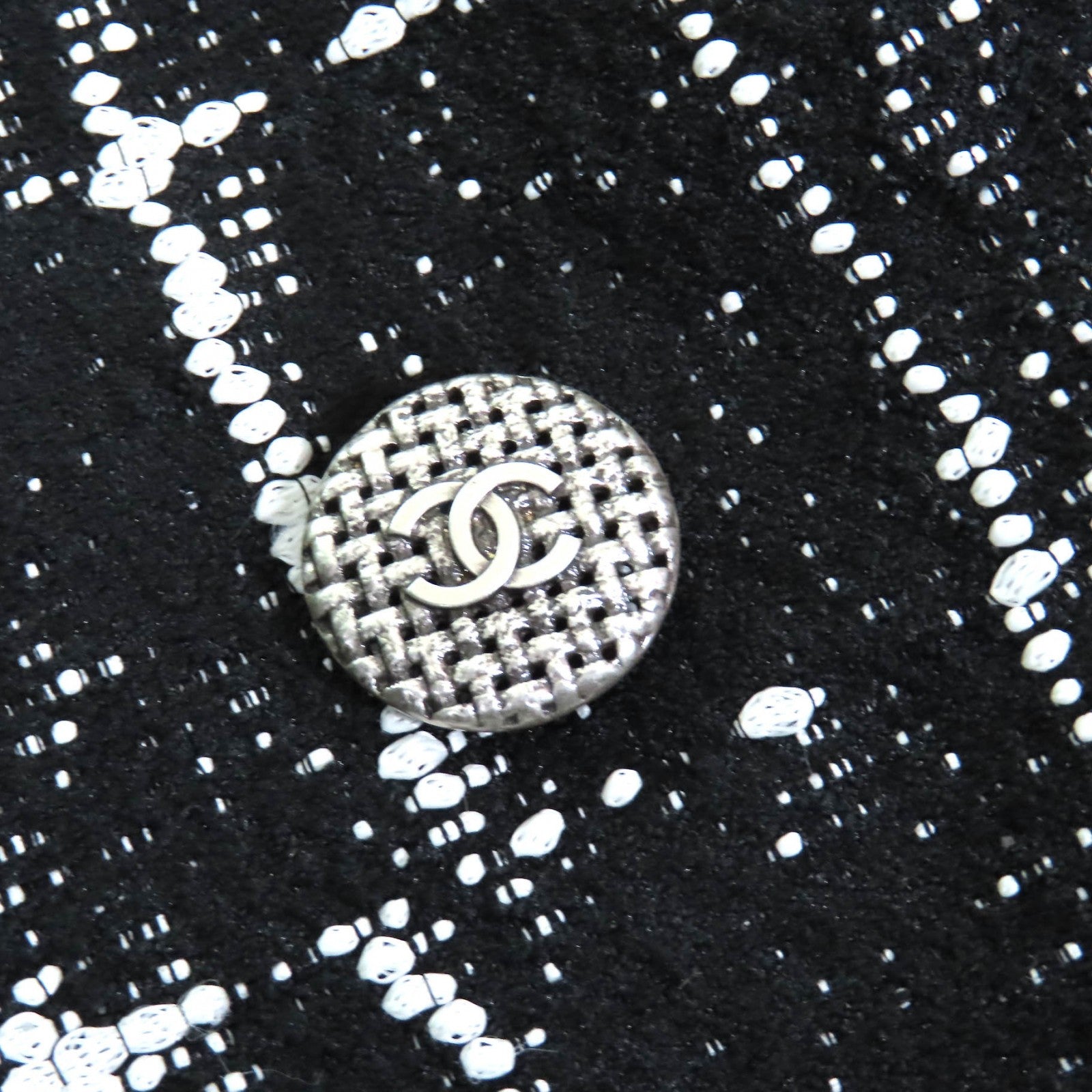 CHANEL ノーカラージャケット