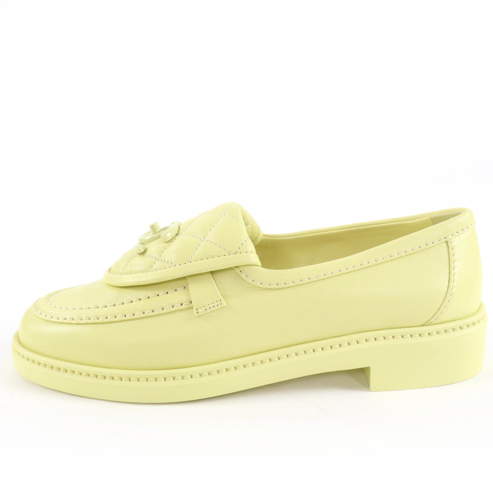 CHANEL ローファー