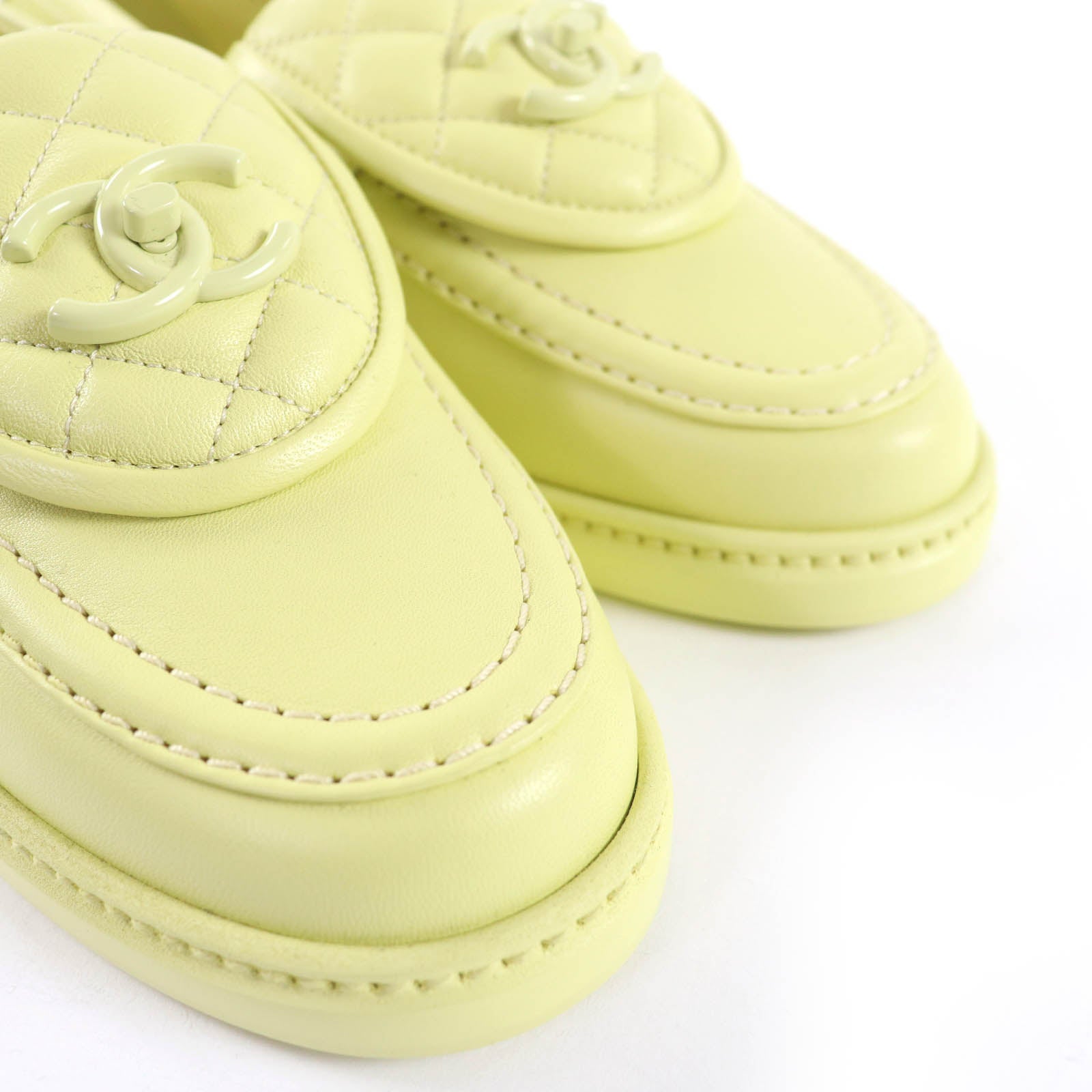 CHANEL ローファー