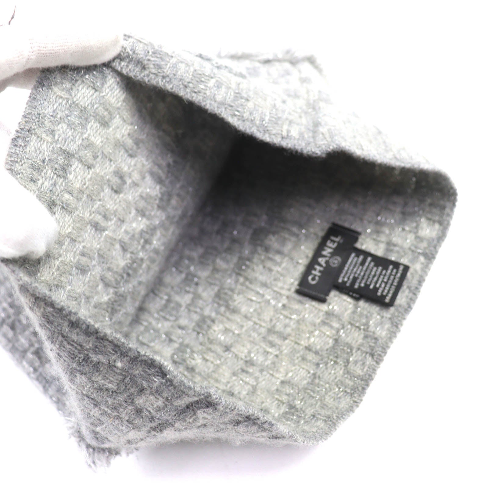 S*y様 CHANEL グレー ビーニー CHANEL Gray Knit cap Women COCO Mark fringe design glitter knit