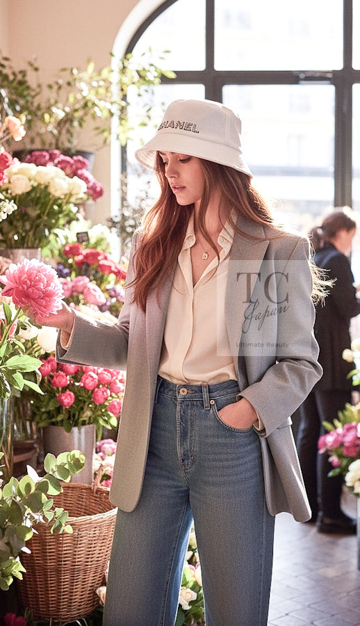 CHANEL White hat Women Logo Rhinestone Bucket Hat シャネル ホワイト ハット レディース ロゴ ラインストーン バケットハット 帽子 - TC JAPAN