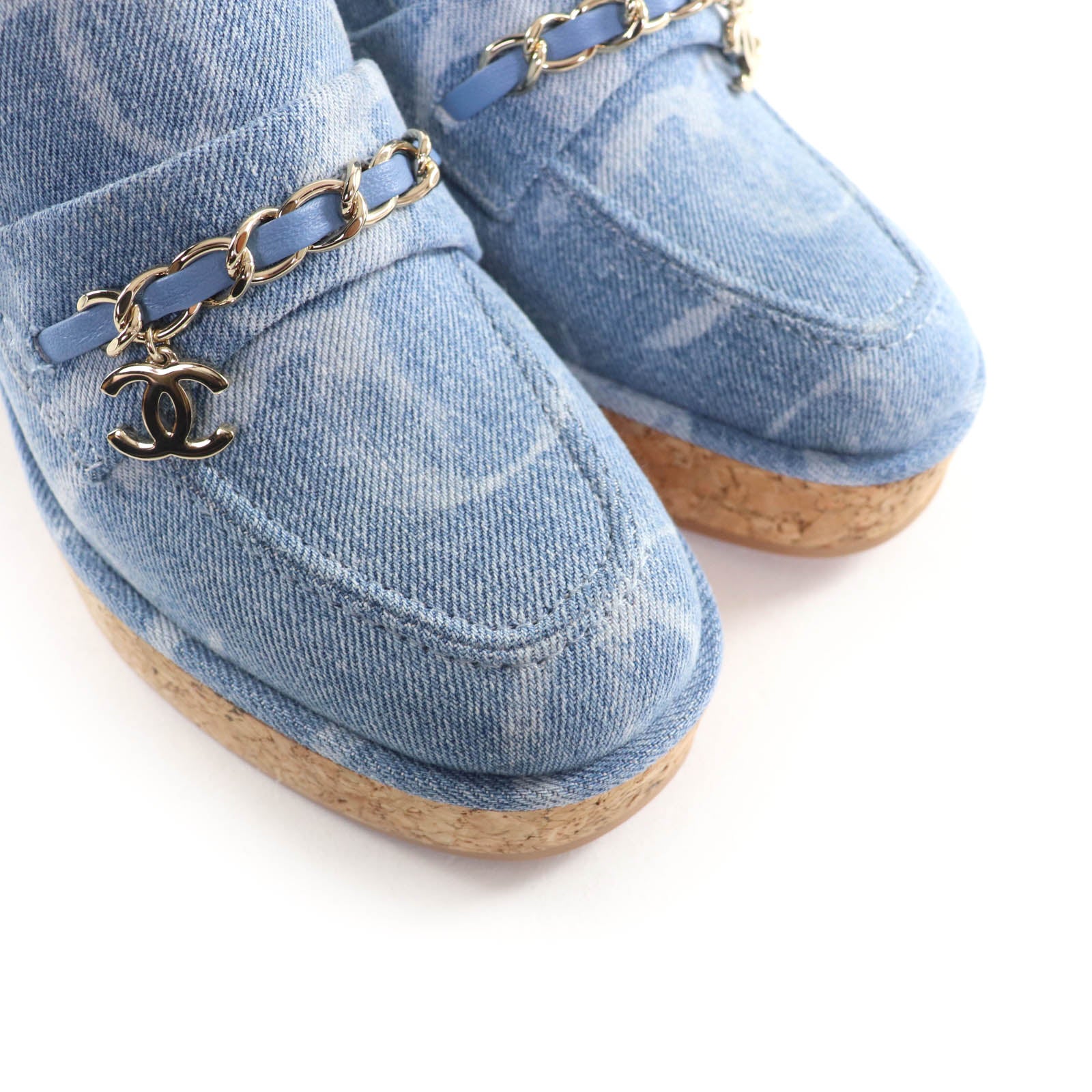 CHANEL ローファー