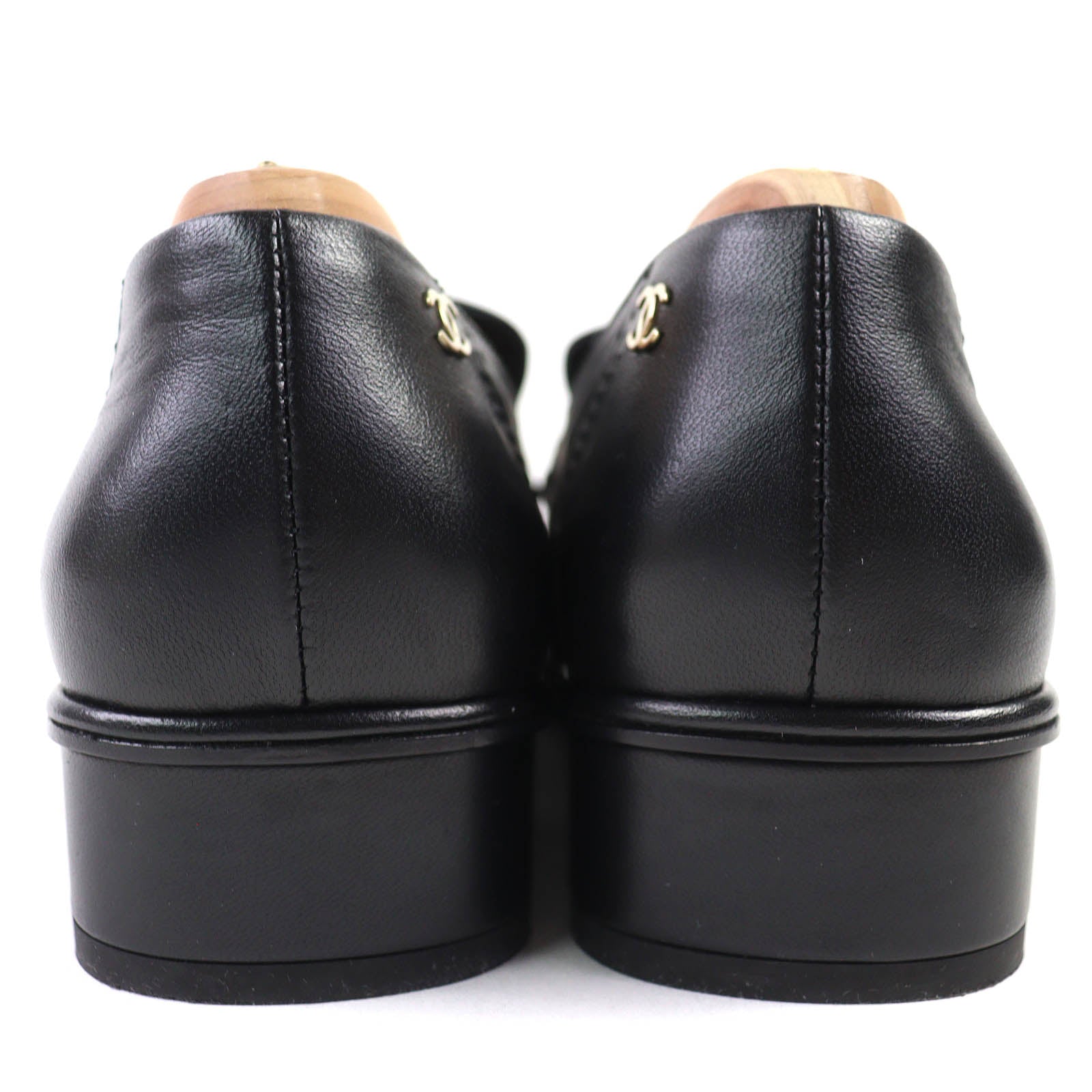 CHANEL ローファー